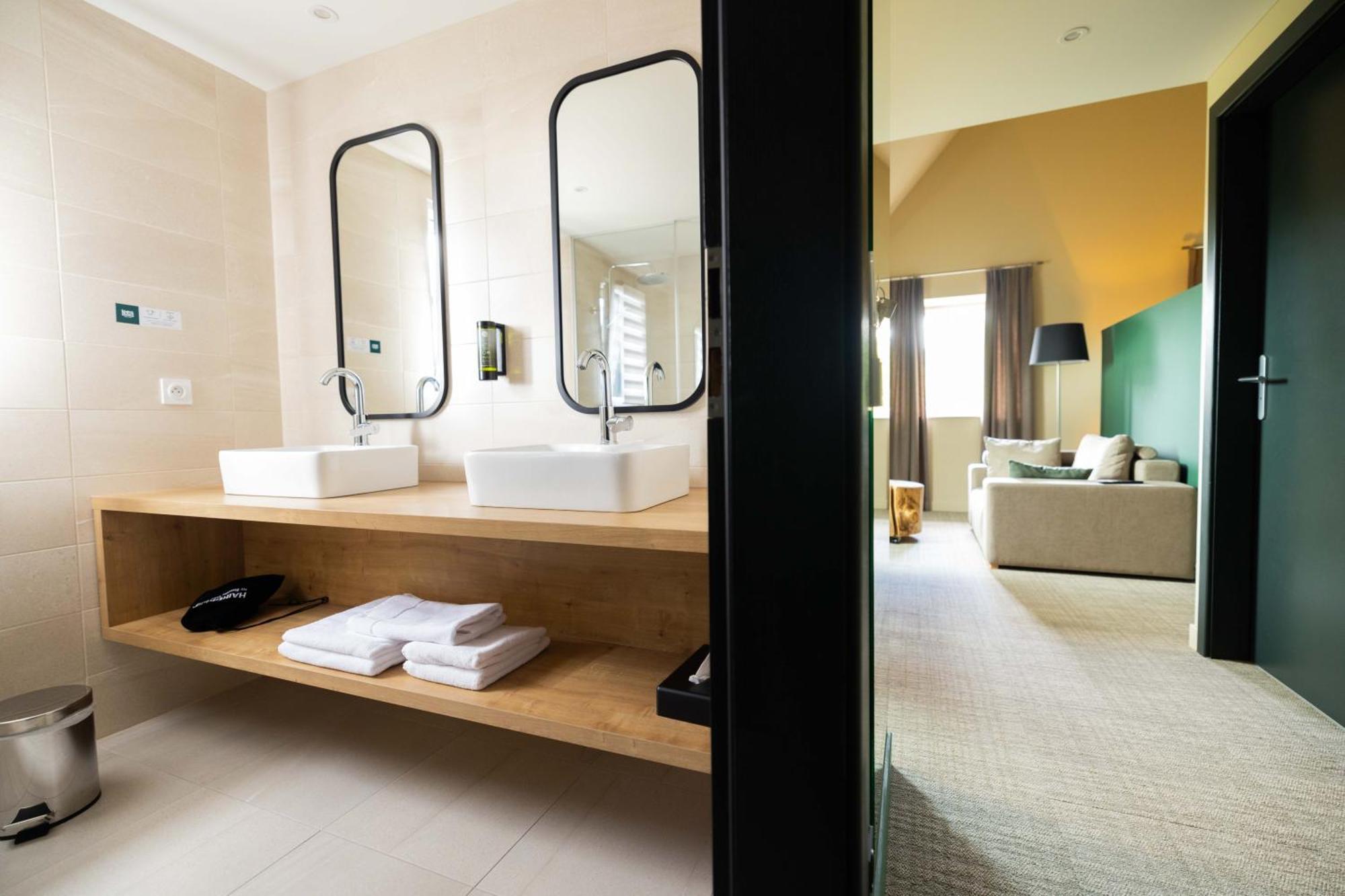 Logis Hotel Restaurant & Spa La Rochette لابروتشه المظهر الخارجي الصورة